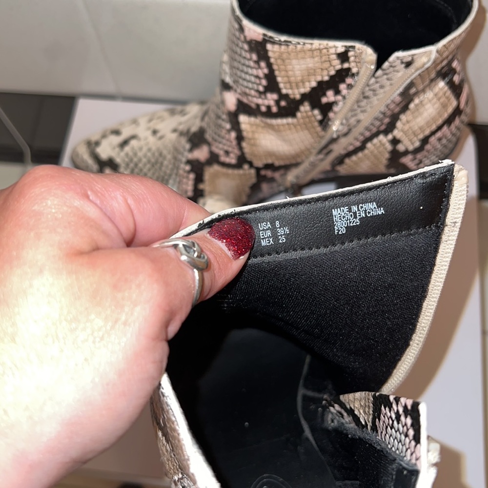 Snake Print Booties - Picture 5 of 6
